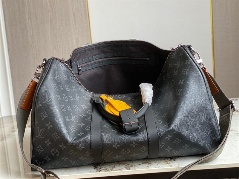 LV Talon Voyager Duffle